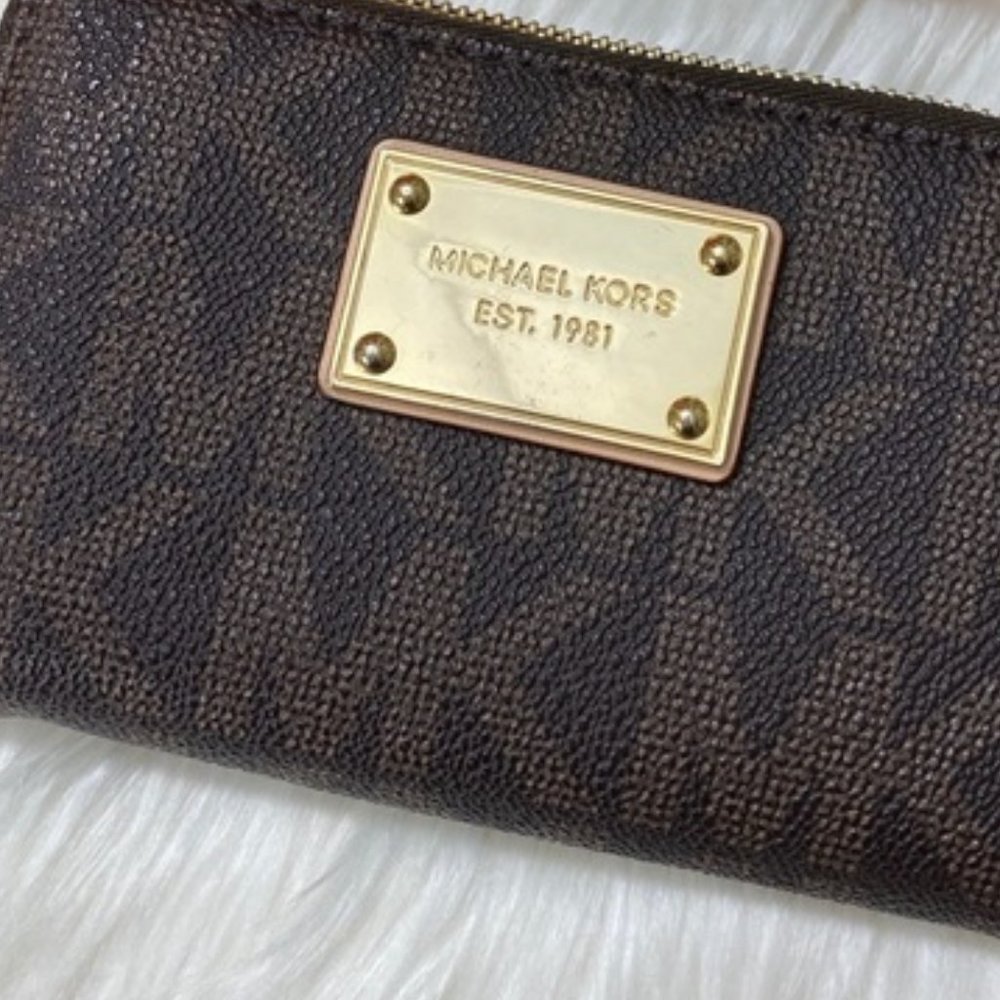 Michael Kors Logo Wallet